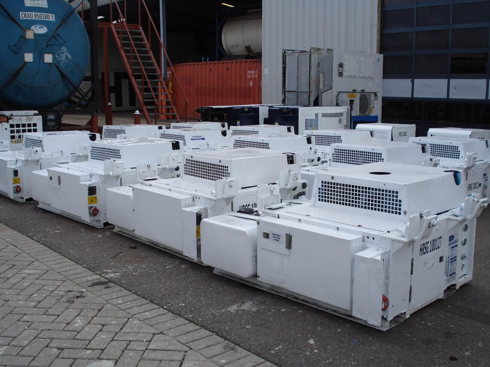 GENSET carrier - grupo de generadores para contenedores refrigerados GENSET carrier - grupo de generadores para contenedores refrigerados